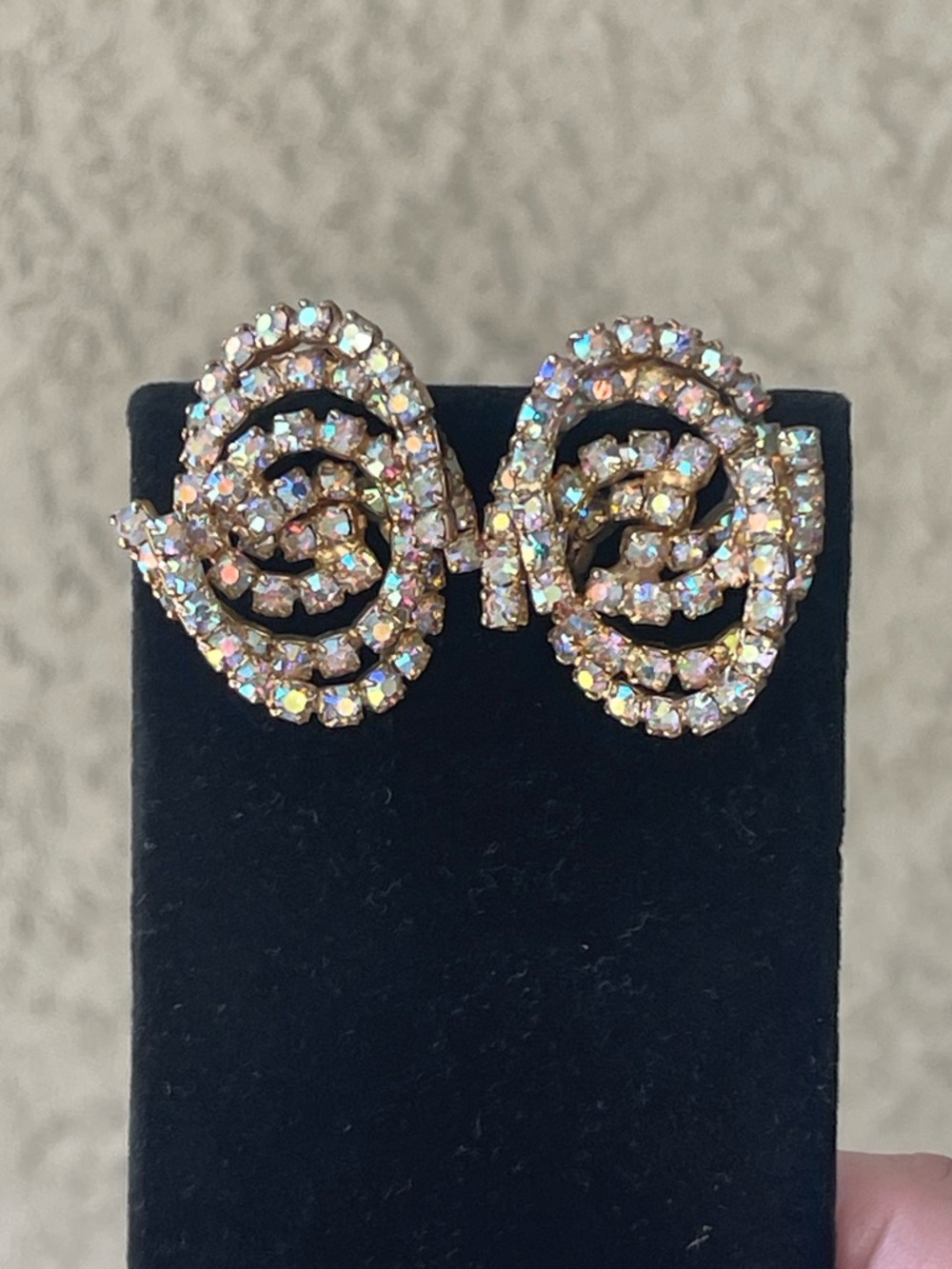 VTG Alice Caviness Large Aurora Borealis Rhinestone Clip-On Earrings Gold Tone